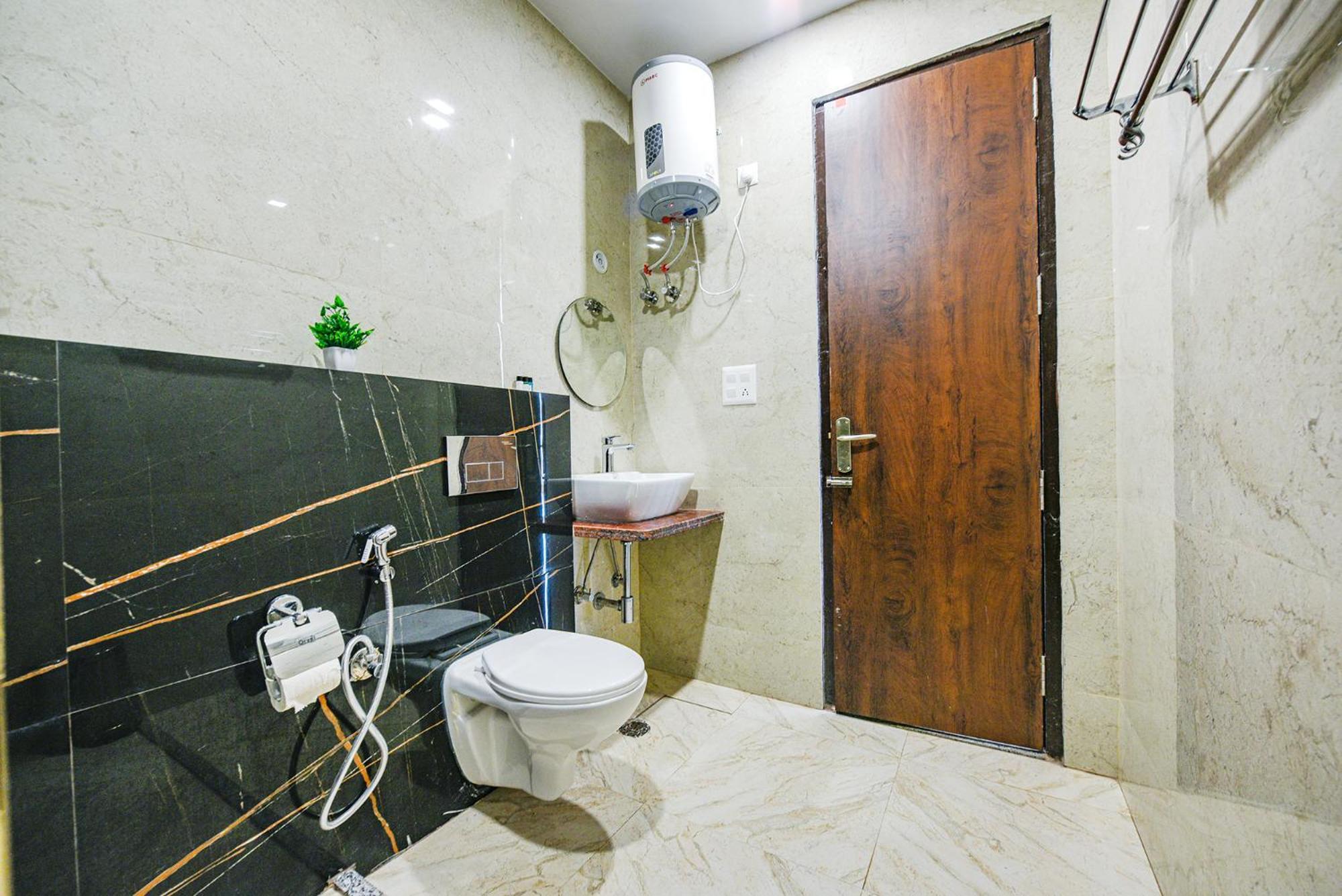 Fabhotel Jaswinder Bhawan Haridwār Екстериор снимка